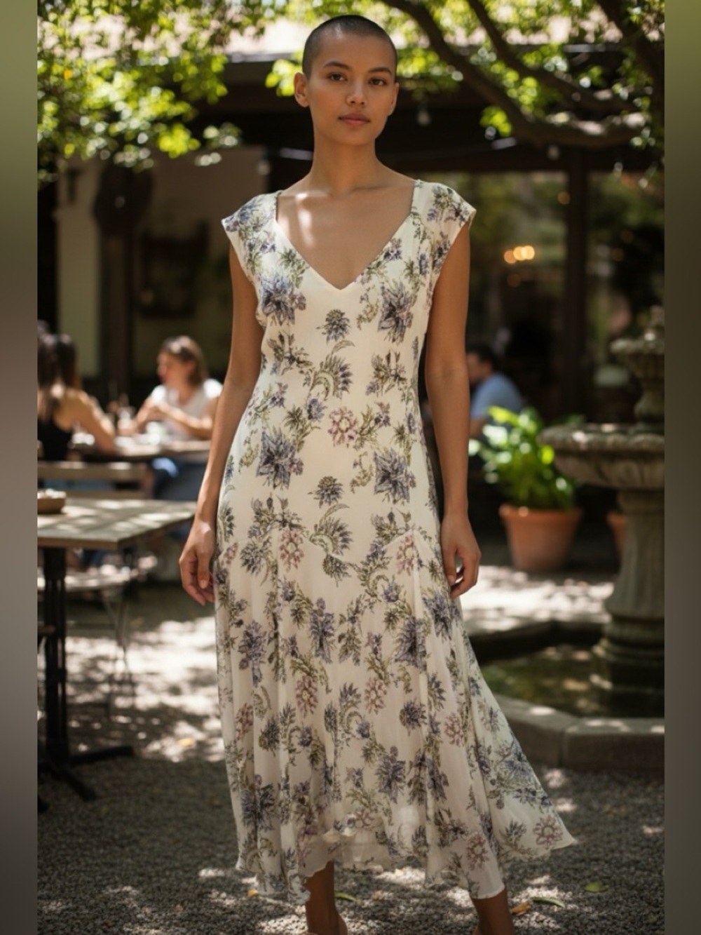 Stunning MaxandCleo Flowing beige dress size small. Flowing very stylish